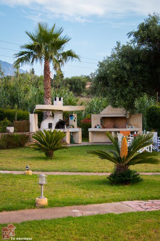 Ta Spitakia Tsarbopoulos キパリシア エクステリア 写真