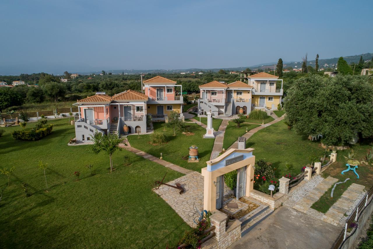 Ta Spitakia Tsarbopoulos キパリシア エクステリア 写真